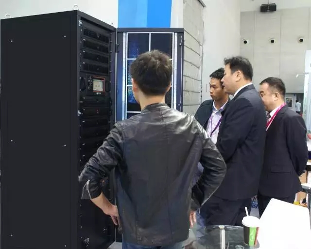 惠州市惠阳区刘光滨区长莅临趣体育展厅